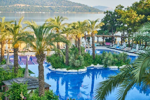 Scenic Island Resorts With Elegant Lagoon Infinity Decks